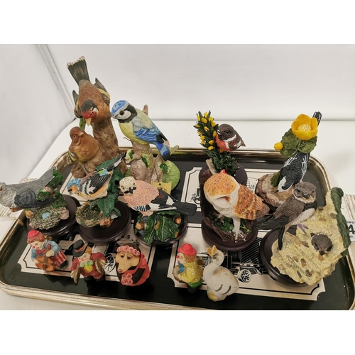 400 - Vintage Lorry Picture Tray And Large Quantity Of Country Bird Figures Etc