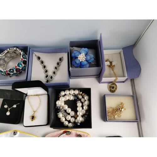 185 - Large Quantity Of Mostly New Costume Jewellery Boxed