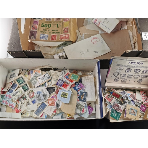 187 - Large Quantity Of Loose Mostly World Stamps