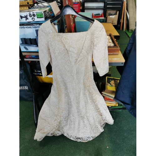 248 - Good Quality Vintage Lace Wedding Dress Very Good Condition No Rips Or Tares