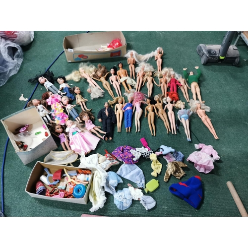 91 - Large Job Lot Of Vintage Barbie Dolls SOme1960's Models,  Some Bratz Dolls & Quantity Of Clothing