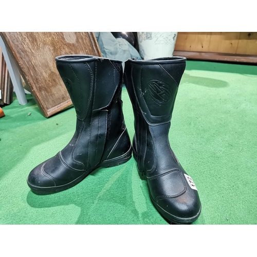 172 - Pair of Sidl motorcycle boots size 7