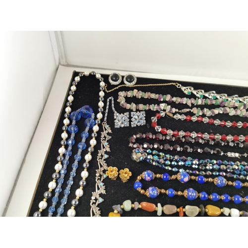 216 - Suit of good costume jewellery inc gemstone beaded necklaces, glass beaded necklaces, earrings, pend... 