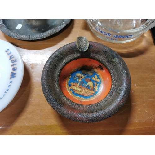 306 - Quantity of five vintage collectable ashtrays