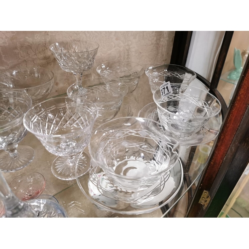 371 - Qty crystal glass ware