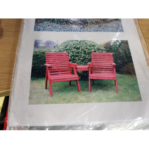 467 - Patio alcove garden seat with table, complete in good condition just needs setting up, freshly paint... 