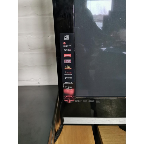 472 - Samsung 50in flat screen hd tv with power lead, working order