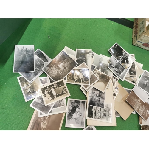 151 - Large quantity of vintage photographs in a box