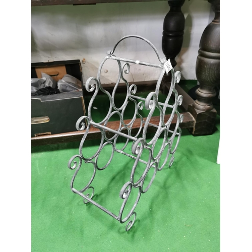 59 - 10 division metal wine rack