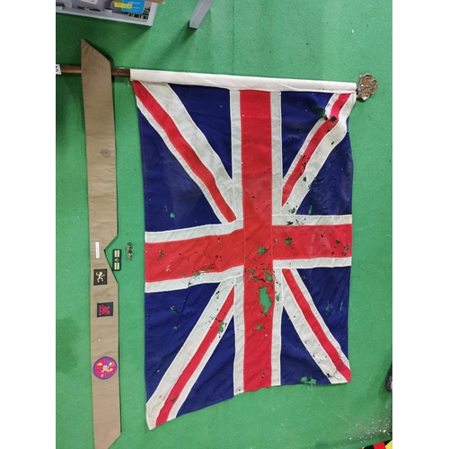 82 - 1st Llanwyddelan Girl Guides union jack flag and pole with Girl Guides flag top along with Girl Guid... 