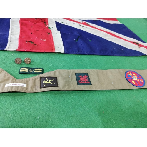 82 - 1st Llanwyddelan Girl Guides union jack flag and pole with Girl Guides flag top along with Girl Guid... 