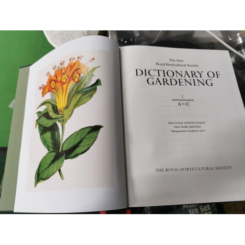 95 - R.H.S dictionary of gardening book set complete