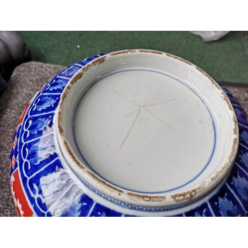 157 - Antique large hand painted Japanese scallop rimmed Imari fish bowl with a dragon to the center insid... 