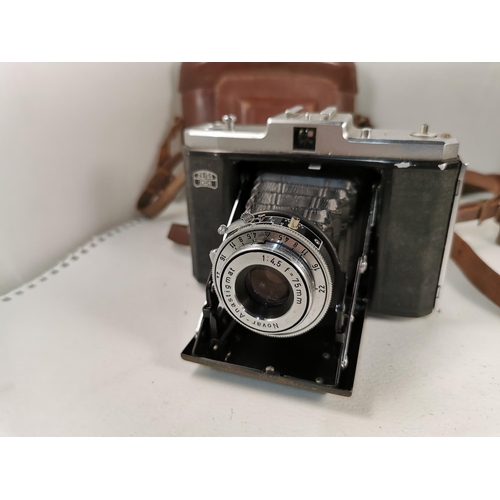 101 - Vintage Zeiss Ikon Compur plate camera with its original case and extra plates along with a Zeiss Ik... 