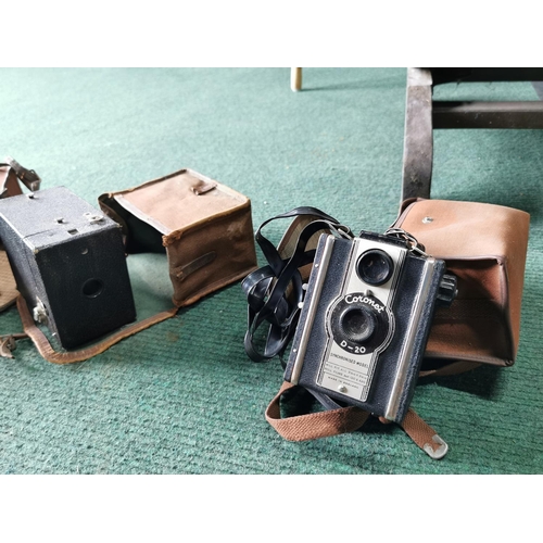 104 - Job lot of eight vintage box camera