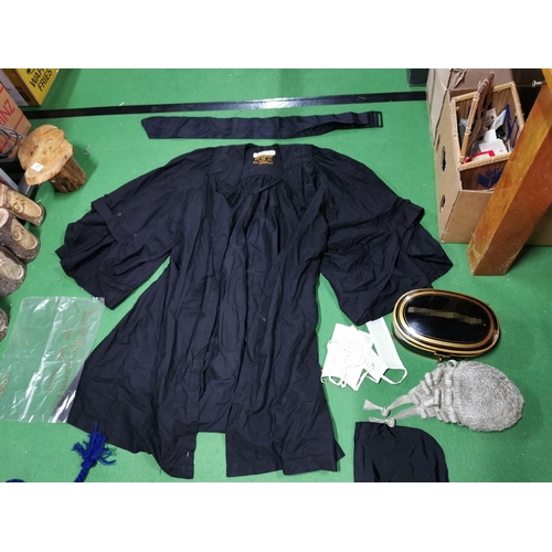 191 - Good vintage set of Barristers robes and wig in its original tin by Ravencroft all complete