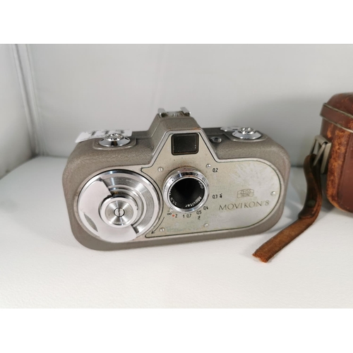 113 - Vintage Zeiss Ikon Movikon 8 cine camera with original leather case