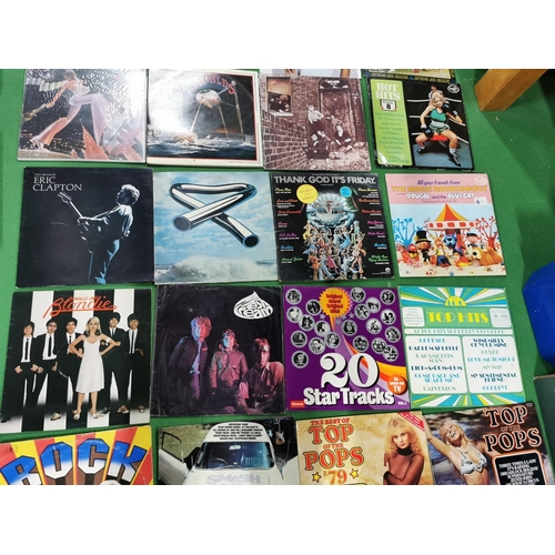 80 - Good quantity of vinyl records inc some very good bands, Abba, Beatles, Paul Simon, ELO, The WHO etc