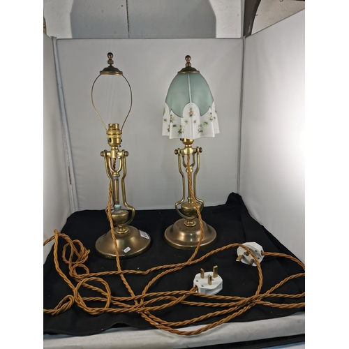 122 - Pair of antique Playmit AP9009 gimble ship lamps with one good glass shade, fully converted to elect... 