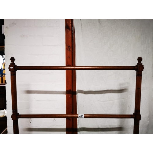 380 - Fine quality solid mahogany George III period 4 bar towel rail standing 158cm high, 90cm wide, 36.5c... 