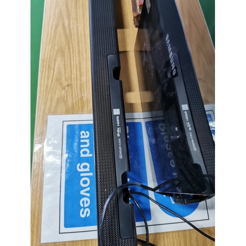 416 - Modern Samsung sound bar model HW-K450/XU along with a Samsung sub woofer model PS-WK450 complete wi... 