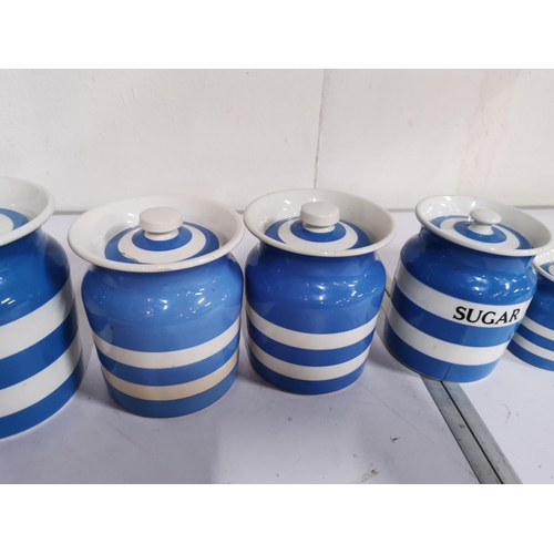 136 - Quantity of 6 T.G Green Cornish ware lidded pots of varying sizes, one lid has an old repair otherwi... 