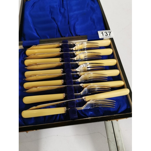 137 - Two sets of silver plated fish knives and forks beautifully presented in their original boxes, one o... 