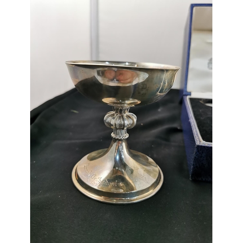 170 - Boxed 900th anniversary Lincoln Cathedral sterling silver chalice, limited edition, total weight of ... 