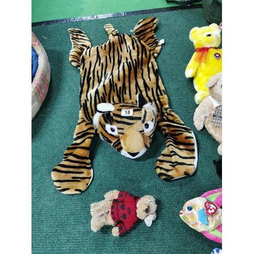 18 - Quantity of 20 TY Beanie Teddies inc four large ones along with a tiger pyjama case