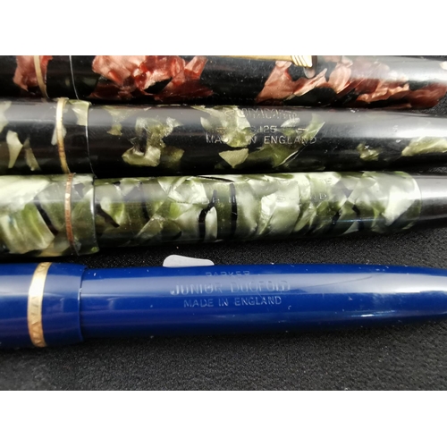 185 - Quantity of 5 vintage collectable fountain pens inc  Parker junior Duofold x 2, and Mentmore Supreme... 