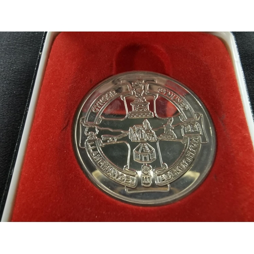 226 - Very rare cased limited edition hallmarked silver Welsh Millennium coin, Coin is for Llanfihangel Ab... 