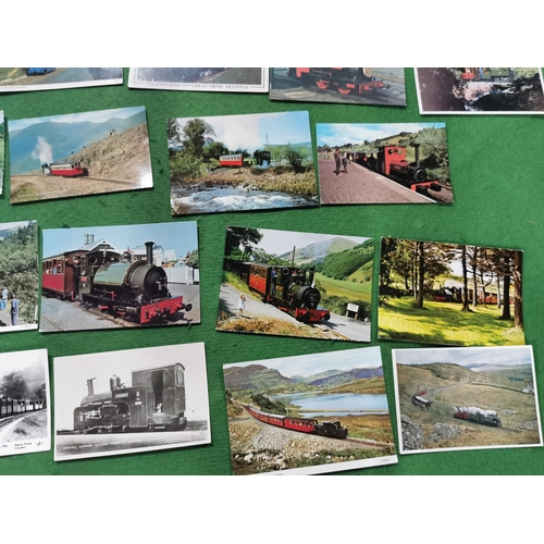 279 - Large quantity of vintage and antique postcards all relating to trains and railways