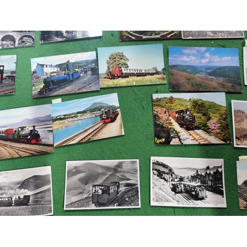 279 - Large quantity of vintage and antique postcards all relating to trains and railways