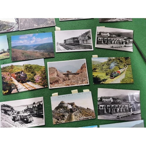 279 - Large quantity of vintage and antique postcards all relating to trains and railways