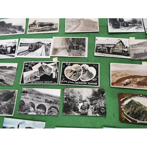 279 - Large quantity of vintage and antique postcards all relating to trains and railways