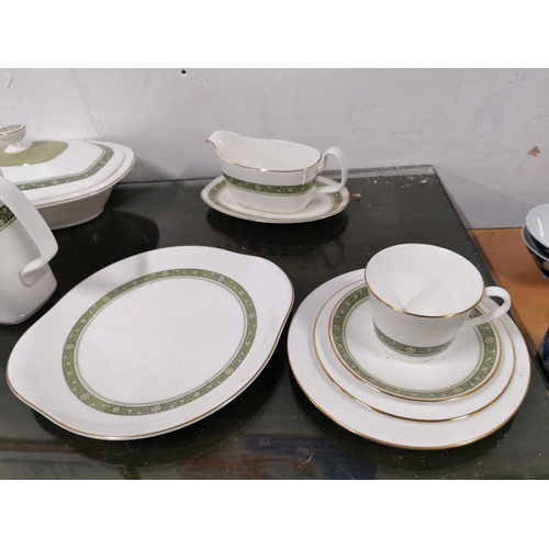 321 - Comprehensive Royal Doulton Rondelay pattern diner / tea set 86 pieces in total, crack to one of the... 