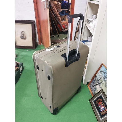 402 - Rossi suitcase in good condition