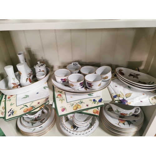 404 - A comprehensive Royal Worcester Evesham pattern dinner 76 pieces inc, tureens, placemat and coaster ... 