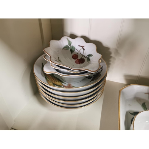 404 - A comprehensive Royal Worcester Evesham pattern dinner 76 pieces inc, tureens, placemat and coaster ... 