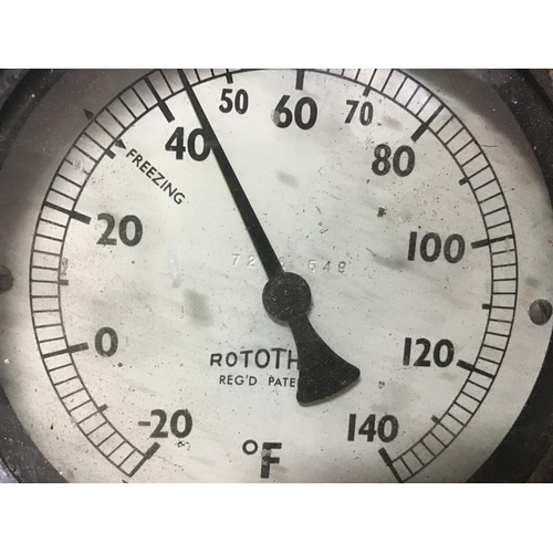 506 - Rototherm vintage thermometer 
made in England diameter of 16cm