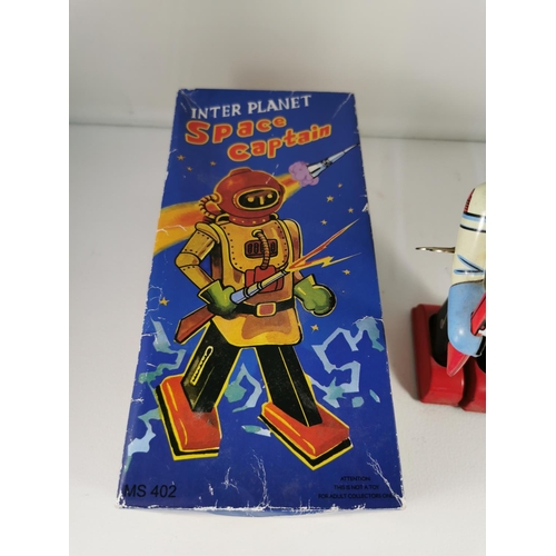 200d - Vintage boxed tin windup tin robot, inter planet space captain