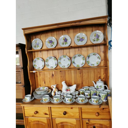 393 - Very clean solid pine welsh dresser in good all round condition