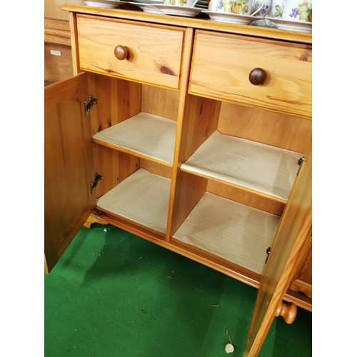 393 - Very clean solid pine welsh dresser in good all round condition