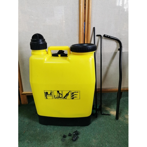 24 - 16 litre pressure sprayer