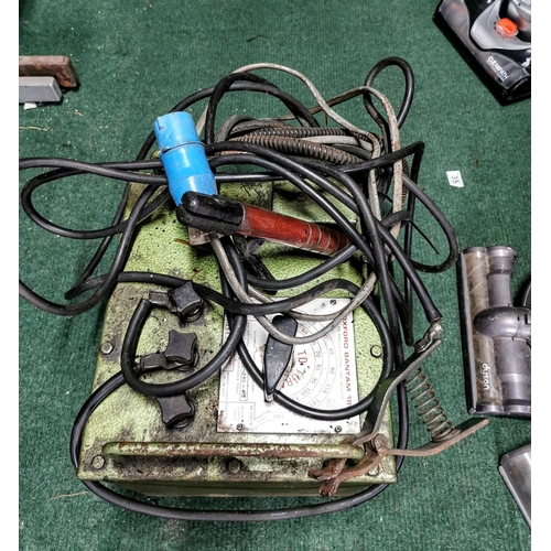 25 - Heavy duty Oxford Bantam 180 arc welder oil cooled