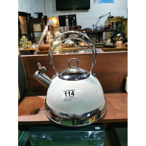 114 - DAB radio and a whistling stove kettle