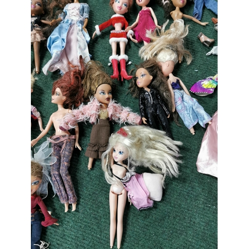 11 - Large quantity of Bratz dolls