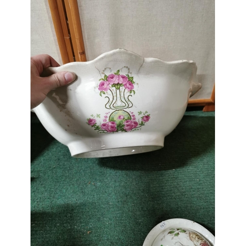 41 - Large antique/vintage ewer and bowl, 20 Pifco party lanterns etc