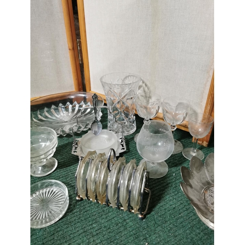44 - Large quantity of glasswear inc cut crystal etc.