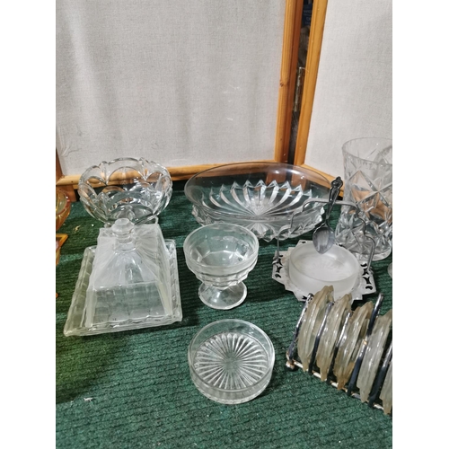 44 - Large quantity of glasswear inc cut crystal etc.